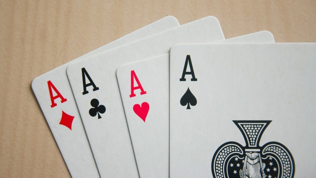 8 Tips And Tricks For Hosting A Successful Casino Night